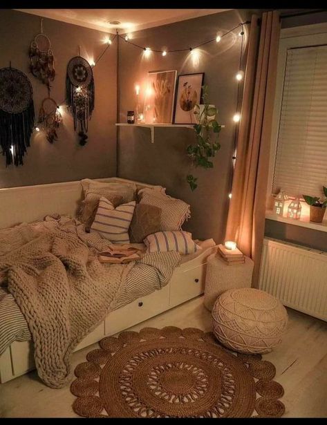 Daybed Room, Bedroom Ideas For Small Rooms, Bedroom Ideas For Small Rooms Cozy, Dream Bedroom Inspiration, Room Redesign, Redecorate Bedroom, Cozy Room Decor, Dreamy Room, Dream Room Inspiration