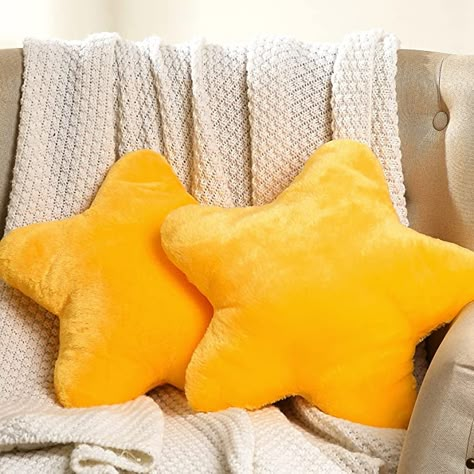 Cool Bedroom Decorations, Stars Home Decor, Cute Cushions Bedrooms, Throw Pillows Yellow, Star Throw Pillow, Star Themed Room Aesthetic, Cool Things For Bedroom, Cute Couches For Bedrooms, Star Bedroom Aesthetic