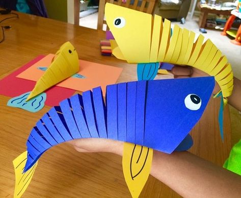 9 Unique Fish Craft Ideas For Kids and Toddlers Fish Crafts Preschool, Paper Tree Craft, Fish Paper Craft, Construction Paper Art, Stem Kids, Paper Fish, Construction Paper Crafts, Paper Crafts Ideas, Fish Crafts