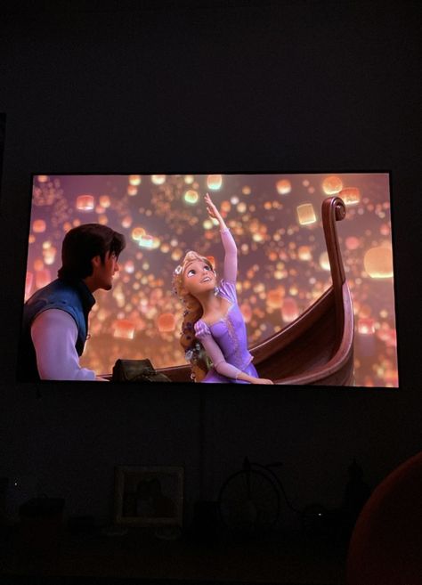 Watching Movies Aesthetic, Romantic Bf, Rapunzel Story, Movie Night Photography, Tangled Movie, Clouds Wallpaper Iphone, Cartoons Dp, Disney Movie Night, Movies To Watch Teenagers