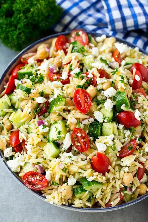 Orzo Salads, Orzo Salat, Cheesy Orzo, Salad Mediterranean, Greek Orzo, Orzo Dishes, Mediterranean Orzo, Greek Orzo Salad, Salad Greek