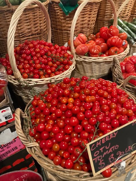 Grapejuice Harry Styles, Tomatoes Aesthetic, Tomato Aesthetic, Tomato Farm, Red Aesthetics, Grocery Basket, Tomato Girl, European Summer Aesthetic, Tomato Farming