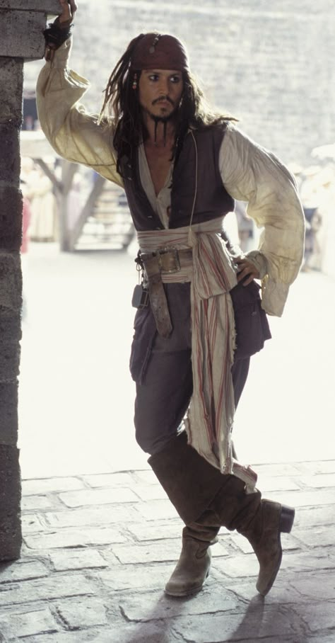 Pirate Reference, Jack Sparrow Costume, جوني ديب, Kaptan Jack Sparrow, Johnny D, Here's Johnny, Images Disney, The Lone Ranger, Sweeney Todd