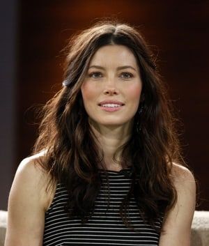 Faces So Beautiful It Hurts - Jessica Biel list Makeup Light Skin, Best Lighting For Makeup, Jessica Beil, Jesica Biel, Light Skin Makeup, Makeup Light, Jessica Biel, Actrices Hollywood, Kate Beckinsale