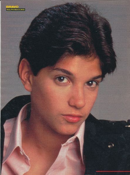 Ralph Macchio reportedly wore a hairpiece on Dancing With the Stars. #celebrityhaircuts #hairpiece Young Ralph Macchio, 80s Boyfriend, Bald Celebrities, Daniel San, Daniel Karate Kid, Ralph Macchio The Outsiders, Moses Malone, Johnny Cade, The Karate Kid 1984