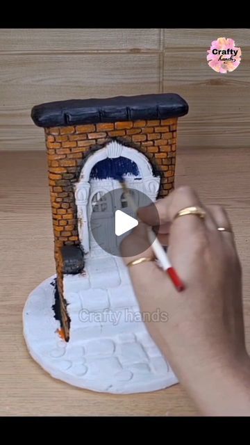 Wall Putty Crafts Diy, Cardboard Garden, Clay Landscape, Diy Fairy Door, Fairy Garden Pots, Board Crafts, Fairy House Crafts, Diorama Ideas, Clay Houses