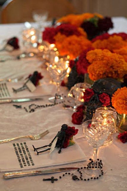 Dia De Los Muertos Party Ideas, Day Of The Dead Wedding, Dia De Los Muertos Decorations Ideas, Quince Themes, Day Of The Dead Party, Elegant Dinner Party, Quinceanera Themes, Elegant Halloween, Day Of Dead