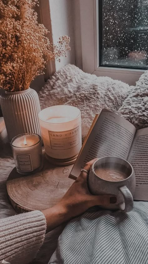 Cozy Book Aesthetic Wallpaper, Cozy Books Aesthetic, Candles And Coffee Aesthetic, Cosy January Aesthetic, Reading In Winter Aesthetic, Candle Book Aesthetic, Coffee And Journal Aesthetic, Cozy Pictures Aesthetic, Book And Candle Aesthetic