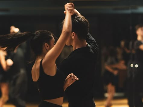 Dance Lessons Aesthetic, Salsa Class Aesthetic, Salsa Dance Aesthetic, Bachata Dance Aesthetic, Bailar Aesthetic, Salsa Dancing Aesthetic, Bachata Aesthetic, Baile Aesthetic, Salsa Aesthetic