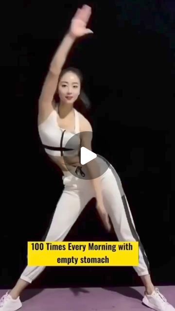 Karen Smith on Instagram: "On-line classe 👉 https://hotm.art/Coreana_fit" Waistline Exercises, How To Get Slim Waist, How To Get Slim, Burn Belly Fat Workout, Knee Strengthening Exercises, Morning Exercise, Karen Smith, Wall Workout, Ripped Abs