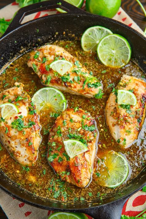 Cilantro Lime Skillet Chicken Chicken Thights Recipes, Resep Salad, Healthy Chicken Recipes Easy, Chicken Recipes Easy, Lime Chicken, Skillet Chicken, Chicken Salad Recipes, Chicken Crockpot Recipes, Cilantro Lime