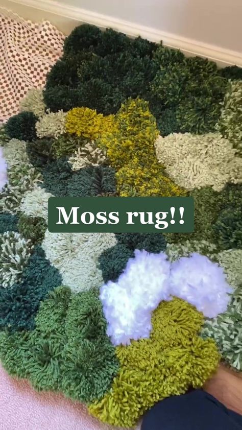 Diy Moss Bath Mat, Rock Rug Diy, Diy Tufted Moss Rug, Diy Moss Mat, Fake Moss Rug, Mushroom And Moss Decor, Moss Yarn Rug, Moss Tufted Rug, Miss Rug Diy