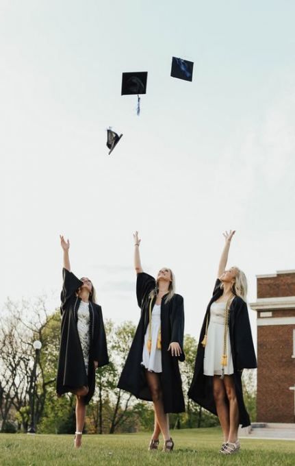 Nursing Graduation Pictures, Graduation Pic Ideas, Grad Photo Ideas, College Graduation Pictures Poses, College Graduation Photoshoot, Graduation Picture Ideas, Graduation Pic, Grad Pic Ideas, Graduation Photo Ideas