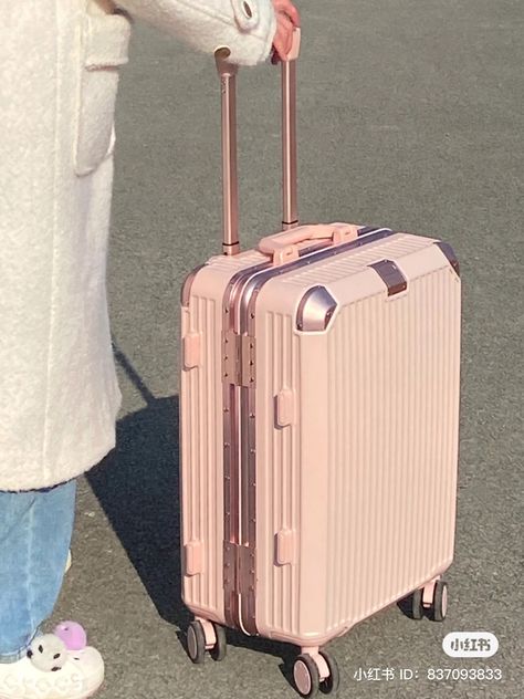 Cute Suitcase Aesthetic, Koper Aesthetic, Preppy Luggage, Aesthetic Luggage, Pink Suitcase, Pink Luggage, Cute Suitcases, Stationery Obsession, Cute Luggage