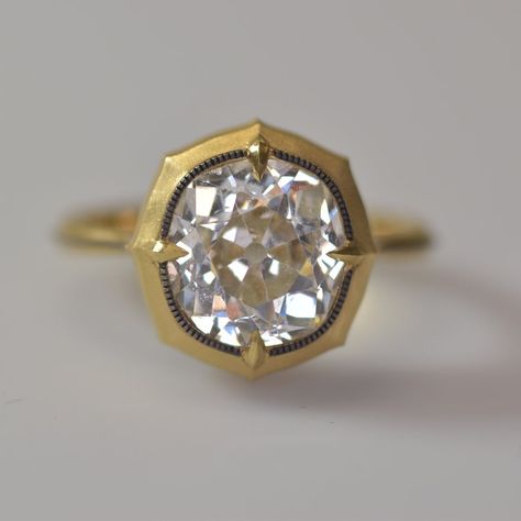 Antique 3.00 Natural Old Mine Cut 18k OOAK Designer Ring - Etsy UK Settings For Round Diamonds, Diamond Engagement Rings For Women, Mine Cut Diamond Ring, Unique Engagement Rings Gold, Antique Engagement Rings Victorian, 1800s Jewelry, Wide Band Diamond Rings, Engagement Rings Set, Best Diamond Rings