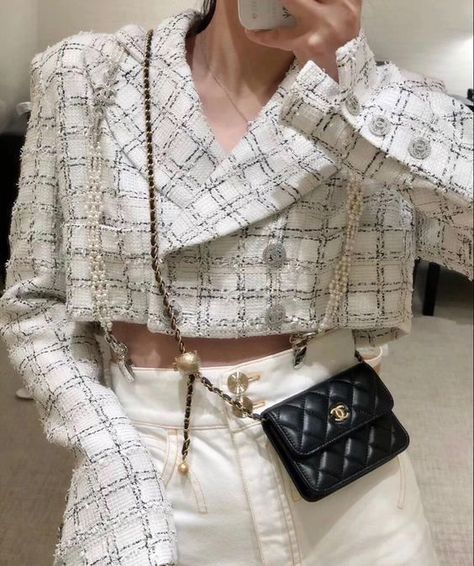 Chanel Hijab Outfit, Chanel Mini Outfit, Chanel Mini Bag Outfit, Chanel 22 Bag Outfit, Chanel 22 Mini, Chanel Belt Bag, Chanel Mini Bag, Chanel 22, Ysl Belt