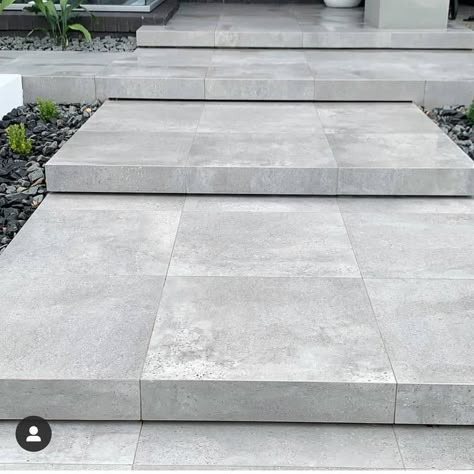 Outdoor Step Tiles, Front Porch Stone Steps, Landscaping Stairs, Front Porch Stairs, Outside Stairs, Stone Porches, Terrace Tiles, Front Door Steps, Front Porch Steps