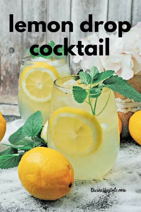 Cocktail Recipe Lemon Drop Alcohol Popsicles, Drinks With Sprite, Lemon Cocktail Recipes, Lemon Drop Drink, Alcoholic Drinks Vodka, Lemon Drop Martini Recipe, Lemon Drop Recipe, Vodka Drinks Easy, Lemon Drop Shots