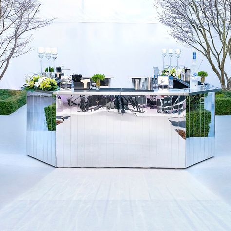 Mobil Bar Ideas, Island Bar Ideas, Event Bar Design, Circular Bar, Mirrored Bar, Cocktail Bar Design, Mirror Bar, Mobile Cocktail Bar, Mobile Bars