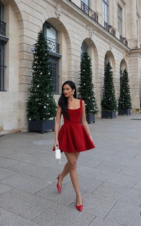 Dark Red Homecoming Dresses, Red Christmas Outfit, Night Out Outfit Classy, Red Flowy Dress, Debut Dresses, 21st Birthday Outfit, Money Dress, Classy Short Dresses, Dark Red Dresses