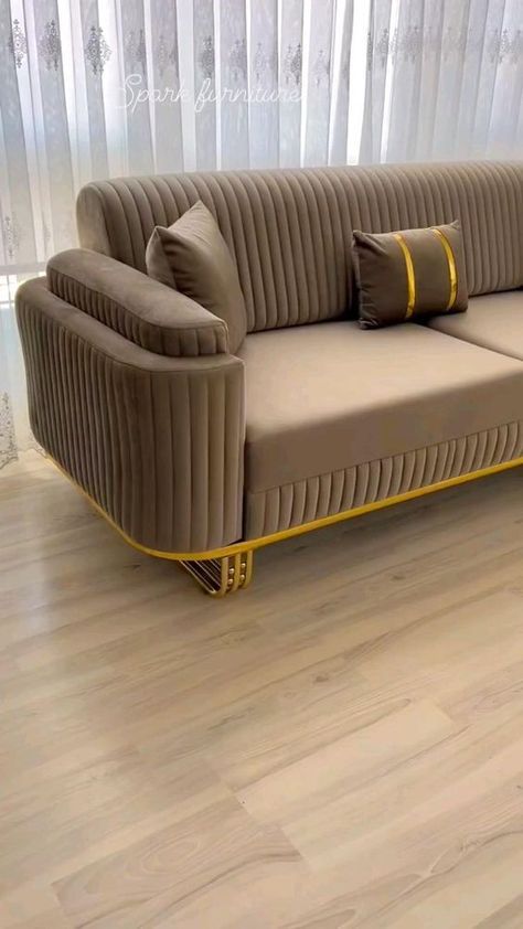 Sofa Renovation Ideas, Modern Sofa Designs Luxury, Sofa Design Luxury, Latest Sofa Set Designs, Modern Luxury Interior Design, Sofa Cumbed Design, Stylish Sofa Sets, Beautiful Bed Designs, Sofa Couch Design