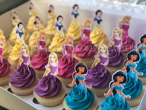 Disney Princess cake ideas your kids will go crazy for! Whoever made these cakes must've won Parent Of The Year - which one is your favourite? Creating A Disney Princess, Disney Princess Cupcakes Ideas, Princess Cupcake Ideas, Princess Cupcakes Ideas, Disney Princess Cake Ideas, Princess Cake Ideas, Disney Princess Cakes, Princess Birthday Cupcakes, Cupcakes Princesas