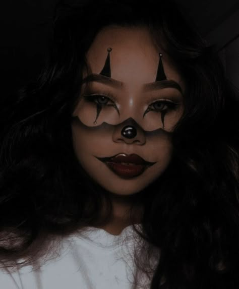 Girl Halloween Makeup, Maquillage Halloween Simple, Cute Clown Makeup, Halloween Makeup Clown, Halloweenský Makeup, Holloween Makeup, Scary Clown Makeup, Creepy Halloween Makeup, Cute Halloween Makeup