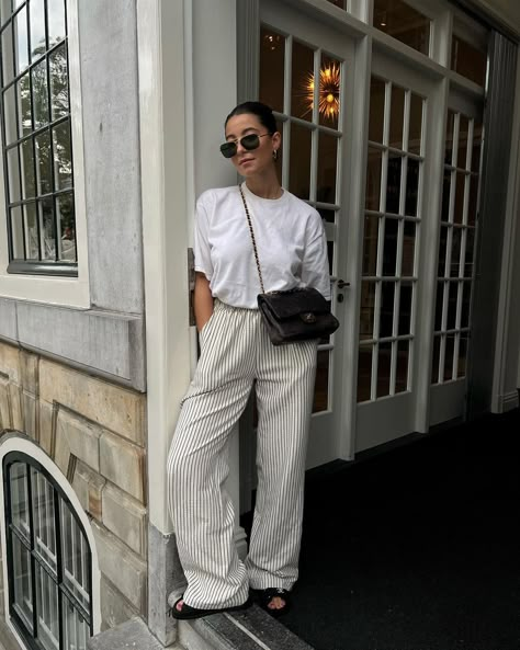 Striped Trousers Outfit, Striped Linen Pants Outfit, Flowy Pants Outfit, Stripe Pants Outfit, Linen Pants Style, White Pants Outfit, Linen Pants Outfit, Striped Linen Pants, Modest Casual Outfits