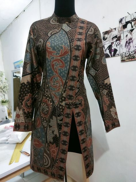 baju batik wanita kerja guru model baju batik kantor wanita berjilbab modern model baju batik kerja wanita elegan- model baju batik kantoran wanita terbaru- model baju batik kerja guru model baju batik atasan wanita lengan panjang modern- seragam batik kantor modern- model baju batik elegan dan mewah- model baju batik kerja wanita tunik model jahitan baju batik wanita terbaru- model atasan batik wanita elegan baju batik baju batik modern baju batik wanita baju batik wanita kerja- baju batik mode Tunik Batik Kerja Modern, Model Tunik Batik Modern, Model Tunik Batik, Model Blouse Batik, Outer Batik, Batik Kombinasi, Batik Modern, Model Blouse, Hijab Aesthetic