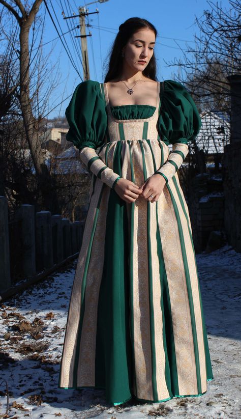 crafts-chicks-and-cats: “  This Green Dress was designed, drafted and sewn by me, I created the pattern and it was 100% hand sewn. Follow me for historical garments and renaissance inspired dresses. I’m also open for commissions! ” Fair Outfits, Fantasy Gowns, Medieval Dress, Medieval Fashion, Fantasy Dress, Historical Dresses, Fantasy Fashion, Historical Clothing, Inspired Dress