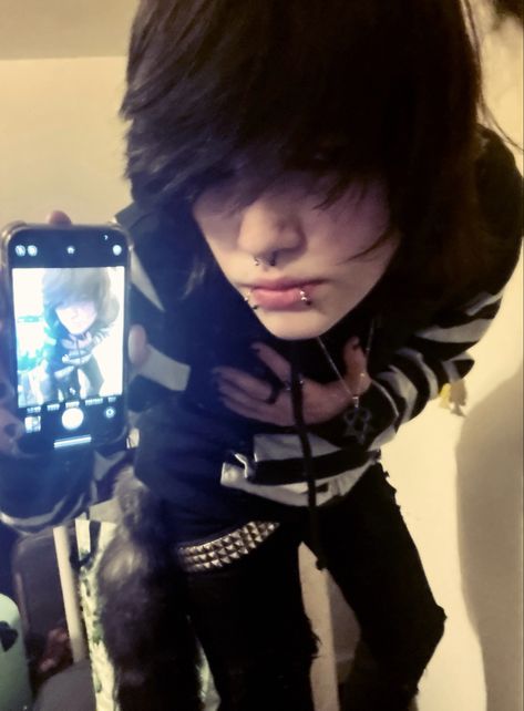 Scene Emo Fashion, Emo People, Emo 2000s, Scene Boys, 2000s Emo, Emo Aesthetic, Scene Outfits, Emo Kid