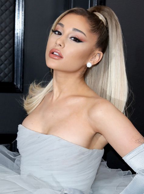 Mode Zendaya, Ariana Grande Images, Ariana Grande Cute, Ariana Grande Photoshoot, Ariana Grande Photos, Female Singers, Jung Kook, Agra, Wimbledon