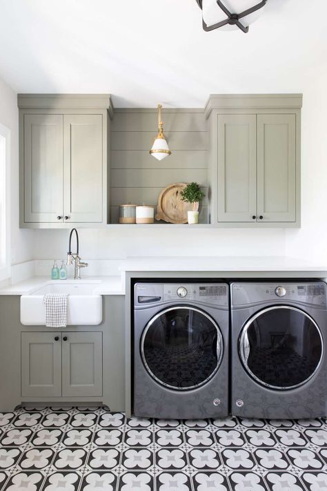 Kate Marker Interiors, Green Laundry, Laundry Room Layouts, Laundry Room Shelves, Laundry Room Inspiration, Laundry Room Signs, Small Laundry Rooms, Small Laundry Room, Small Laundry