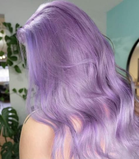 Purple Blonde Hair, Lilac Hair Color, Pastel Purple Hair, Lavender Hair Colors, Light Purple Hair, Dyed Hair Purple, Temporary Hair Dye, Lilac Hair, Hair Color Pastel