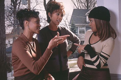 Are you the leader among your family or the free spirit who only comes around to start mess? Take our "Soul Food" quiz and find out. Nia Long Soul Food, Soul Food Movie, Atl Movie Aesthetic, Moesha Tv Show, African American Culture Aesthetic 90s, 70s Black Movies, Black 90s Movies Aesthetic, Akeelah And The Bee, Erin Brockovich