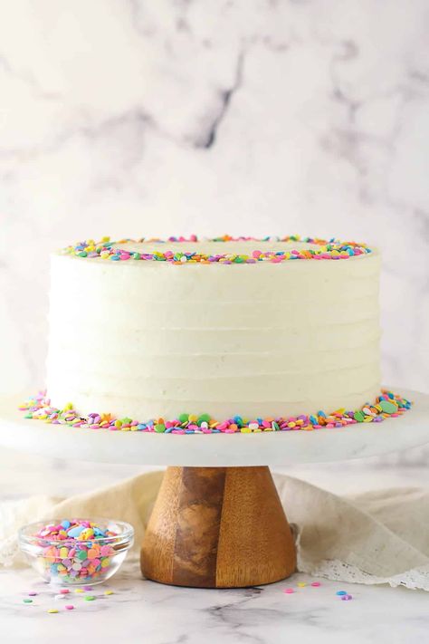 Moist Vanilla Layer Cake Recipe - The BEST Vanilla Cake Fluffy Vanilla Cake Recipe, Vanilla Layer Cake Recipe, The Best Vanilla Cake, 1 Layer Cake, Three Layer Cake, Vanilla Layer Cake, Best Vanilla Cake, Perfect Vanilla Cake, Fluffy Vanilla Cake