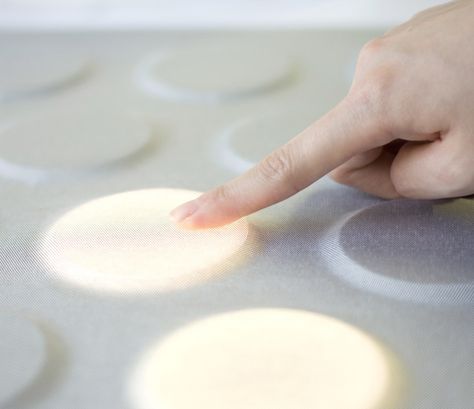 surface matters: tactile audio + lighting exhibition by eun hee jo - designboom | architecture & design magazine Lighting Exhibition, Interaktives Design, Interactive Lighting, Interactive Exhibition, Interactive Installation, Design Magazine, Design Research, Design Light, Light Project