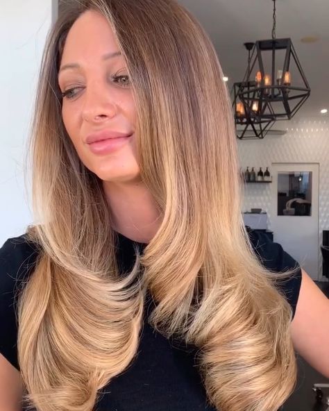 Bouncy Blow Dry Long, Blow Dry Round Brush, Bixie Colour, Bridesmaids Hair Ideas, Blow Dry Styles, Bouncy Blowdry, Blow Wave, Deb Ball, Small Business On Instagram