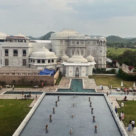 📍Fairmont, Jaipur, India When in Jaipur, stay royal! From palatial views to stunning Mughal-inspired decor, Fairmont Jaipur is the ultimate escape into Rajasthan’s rich heritage and luxury. Feeling like royalty as I soak in this blend of tradition and indulgence. Would you say yes to a stay like this? 👑✨ #bucketlistgoals [Fairmont Jaipur Luxury, Jaipur Palace Hotels, Stay Like Royalty in Jaipur, Jaipur Travel Guide, Best Luxury Hotels in Jaipur] #JaipurFairmont #StayRoyal #JaipurDiaries #... Jaipur Palace, Fairmont Jaipur, Luxury Feeling, Jaipur Travel, Palace Hotel, Jaipur India, Luxury Hotels, Say Yes, Luxury Hotel