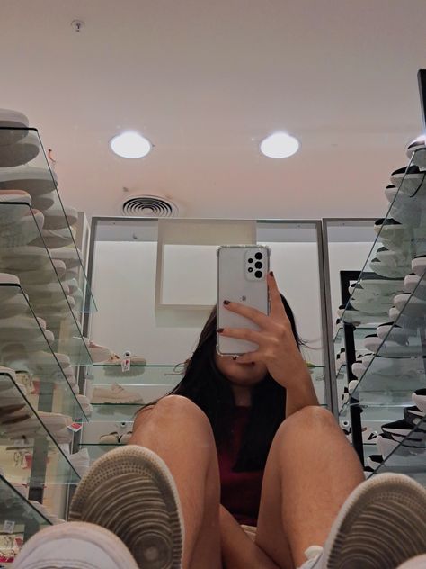 Samsung Phone Photography, Samsung Mirror Selfie, Samsung A32 Aesthetic, Kino Aesthetic, Samsung Selfie, Samsung Photography, Samsung Picture, Samsung Photos, Samsung A22