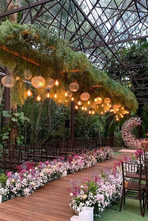 Glass Garden Wedding, Garden Venue Ideas, Garden Reception Wedding, Garden Wedding Reception Outdoor, Garden Wedding Aisle, Outdoor Engagement Party Decorations, Modern Garden Wedding, Luxury Event Decor, Glass House Wedding