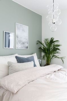 The 26 Best Bedroom Wall Colors | Paint ideas for Bedroom | Decoholic Minimal Bedroom Decor, Calming Bedroom Colors, Calm Bedroom, Roofing Colors, Best Bedroom Paint Colors, Calming Colours, Soothing Bedroom, Colors Bedroom, Minimal Bedroom