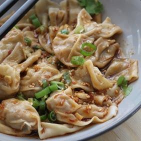 Pork Wontons, Thai Coconut Curry, Dumpling Soup, Meal Inspiration, Thai Coconut, Spicy Pork, Restaurants Food, Wontons, Coconut Curry