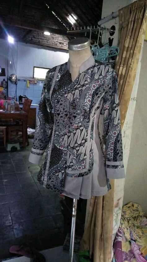 model baju batik- model baju batik modern atasan- model baju batik wanita atasan- model baju batik kerja- model baju batik tunik model baju batik wanita model baju batik modern dresses model baju batik modern model baju batik kombinasi model baju batik kerja wanita modern model baju batik anak perempuan model baju batik pria model baju batik kerja wanita elegan model baju batik kantoran wanita terbaru model baju batik kerja guru model baju batik atasan wanita kantor model baju batik atasan wanit Model Baju Batik Modern Dresses, Batik Fashion Hijab, Model Blouse Batik, Mode Batik, Model Batik, Kebaya Modern Dress, Batik Kombinasi, Batik Modern, Batik Kebaya