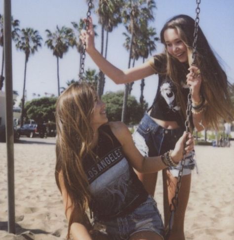 Brandy Melville Summer, Brandy Melville Aesthetic, Tumblr Girly Aesthetic 2013, Summer Tumblr, Summer Images, 2010s Aesthetic, Best Friend Photography, Cali Girl, Best Friends For Life