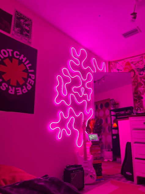 Neon Lounge Room, Led Rope Lights Bedroom, Black Themed Bedroom, Electric Bedroom, Girlie Apartment, Room Ideas Pastel, 2000 Era, Fancy Decor, Pastel Room Decor