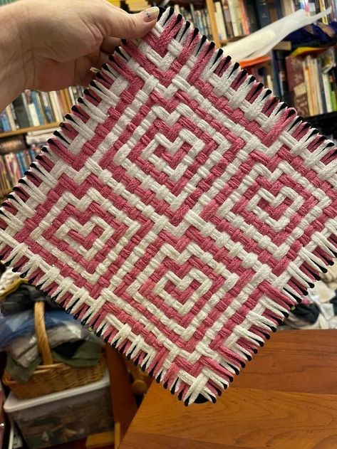 10” Potholder Loom Patterns, Heart Potholder Pattern Free, Pot Holder Patterns Loom, Pot Holder Loom Projects, Loop Potholder Patterns Free, Cotton Loop Potholder Patterns, Friendly Loom Potholder Patterns, Potholder Loom Designs, Potholder Loom Projects