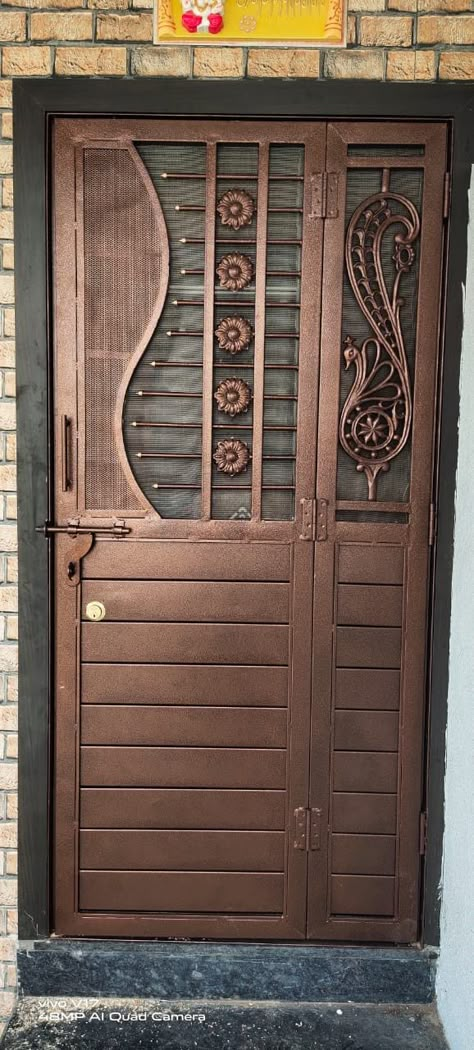 Saftydoor Design Metal, Iron Sefty Door Design, Iron Security Door Design, Sefty Door Design Modern Iron, Metal Safety Door Design Entrance For Flat, Sefty Door Design Modern Metal, Ms Safety Door Design, Iron Safety Door Design, Safety Door Metal