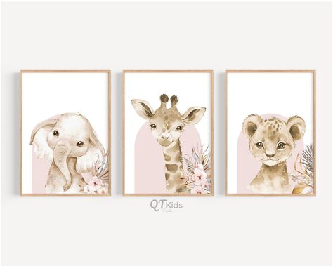 Baby Girl Animal Nursery, Pink Giraffe Nursery, Nursery Ideas Pink, Pink Safari Nursery, Girl Animal Nursery, Pink Boho Nursery, Safari Nursery Girl, Pink Floral Decor, Pink Baby Room