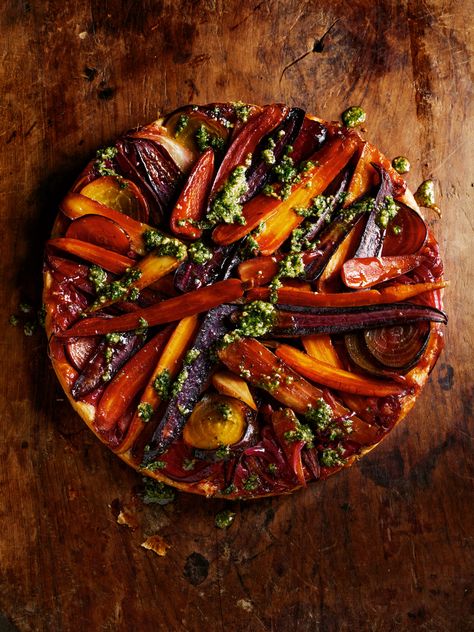 Vegetarian Xmas, Tarte Tatin Recipe, Baking Savory, Pastry Dishes, Vegetable Tart, Beetroot Recipes, Salad Cake, Rick Stein, Curry Pasta